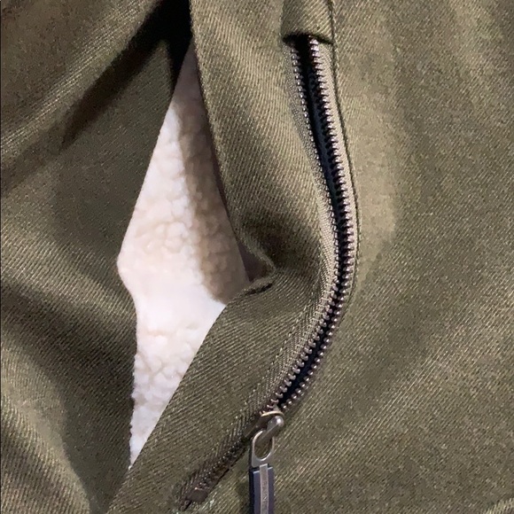 NWT Rainforest winter jacket w/hood lots pockets - Picture 5 of 16